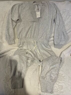 Calls Gray V-Neck Jogger Pajama Set